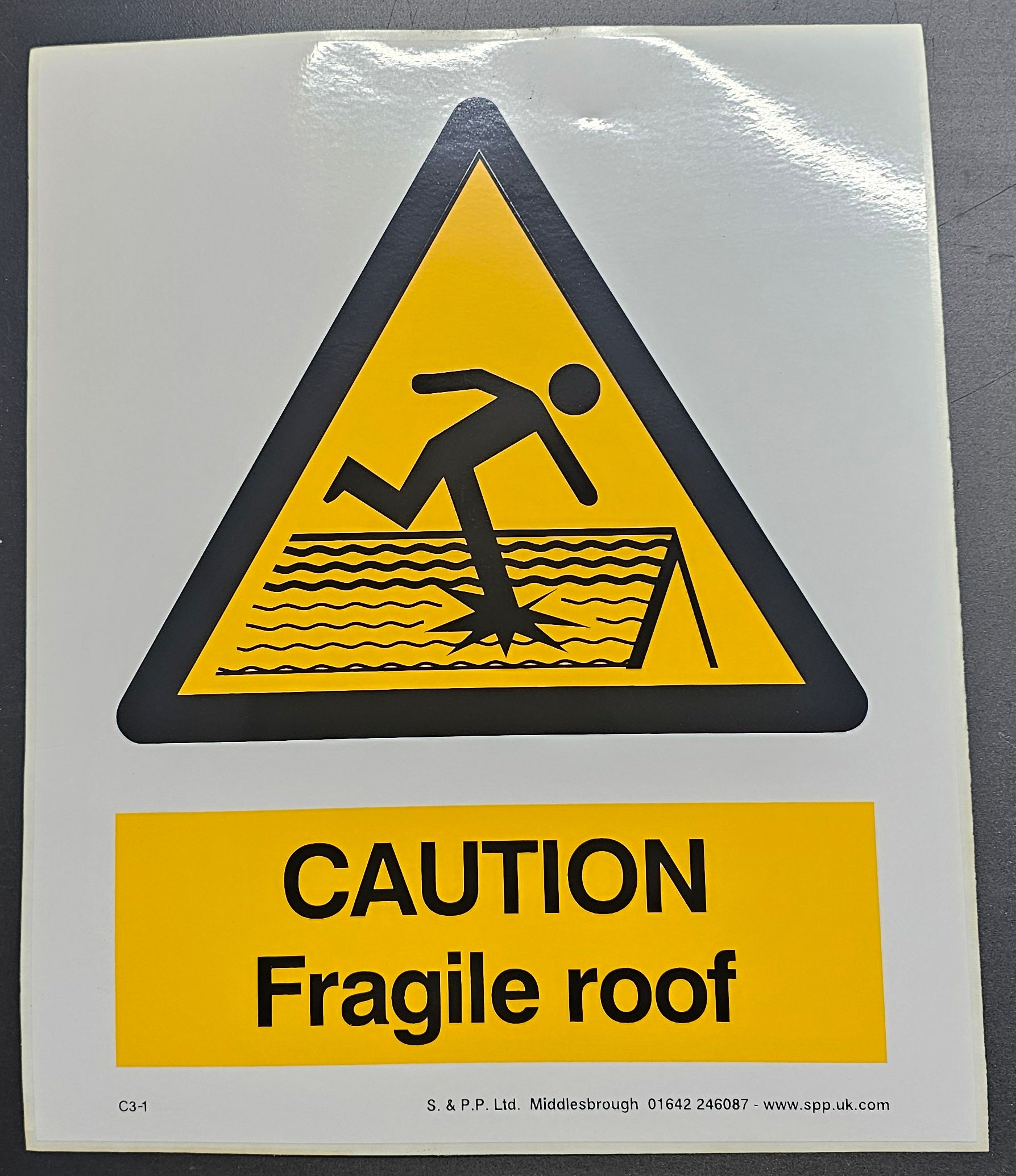 102. CAUTION FRAGILE ROOF (STICKER)