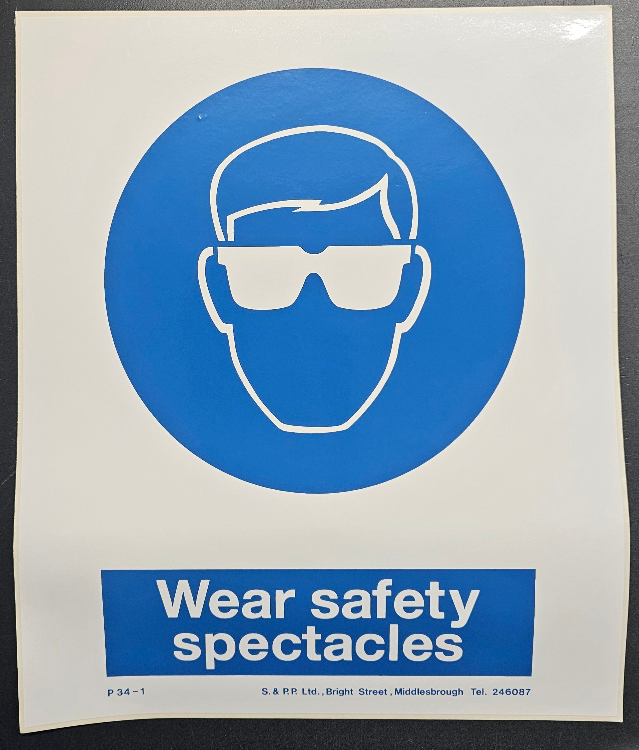 122. WEAR SAFETY SPECTACLES (STICKER)