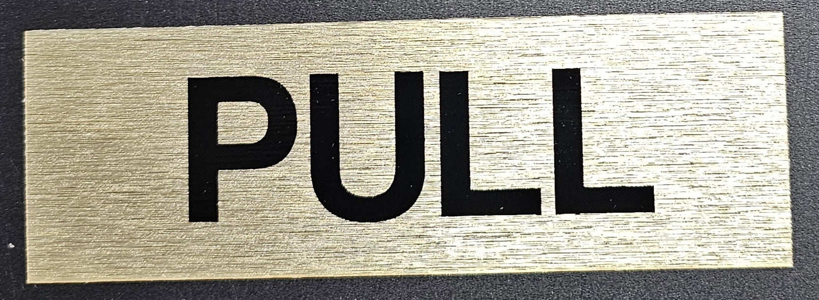 220. PULL (STICKER)