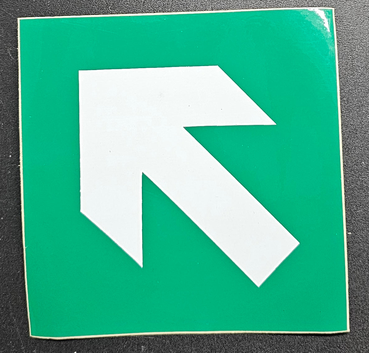 232. WAY ARROW ( corner facing ) (STICKER)