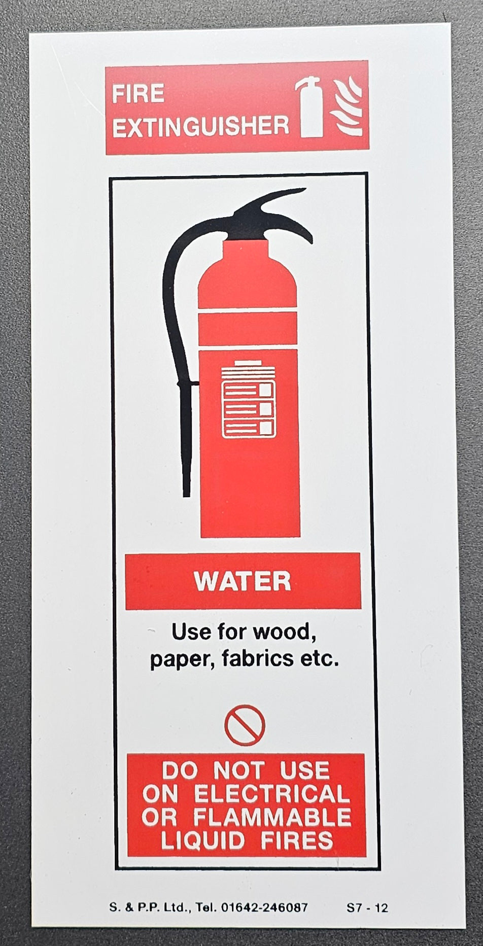 36. FIRE EXTINGUISHER WATER (STICKER)