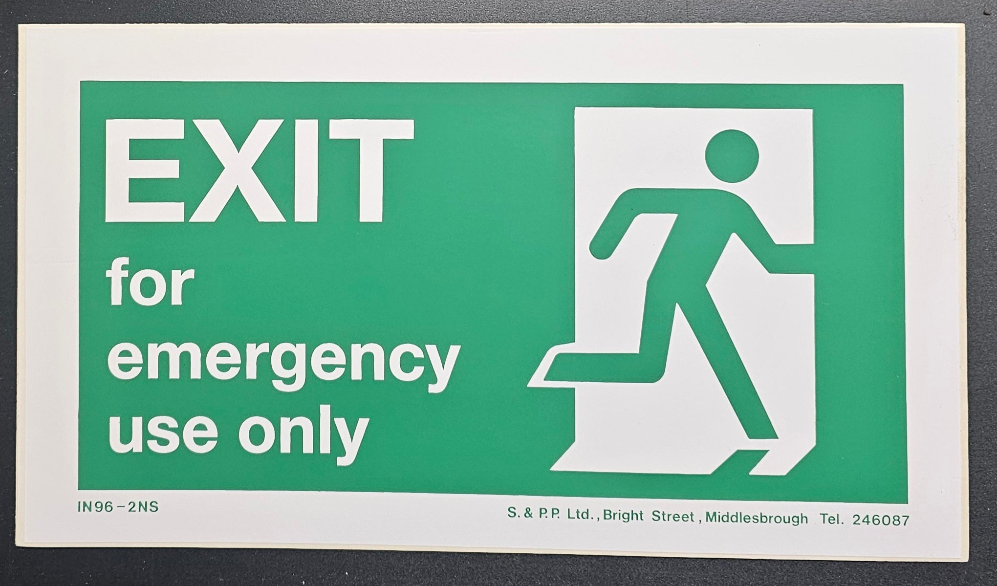 56. EXIT FOR AMERGENCY USE ONLY (door right ) (STICKER)